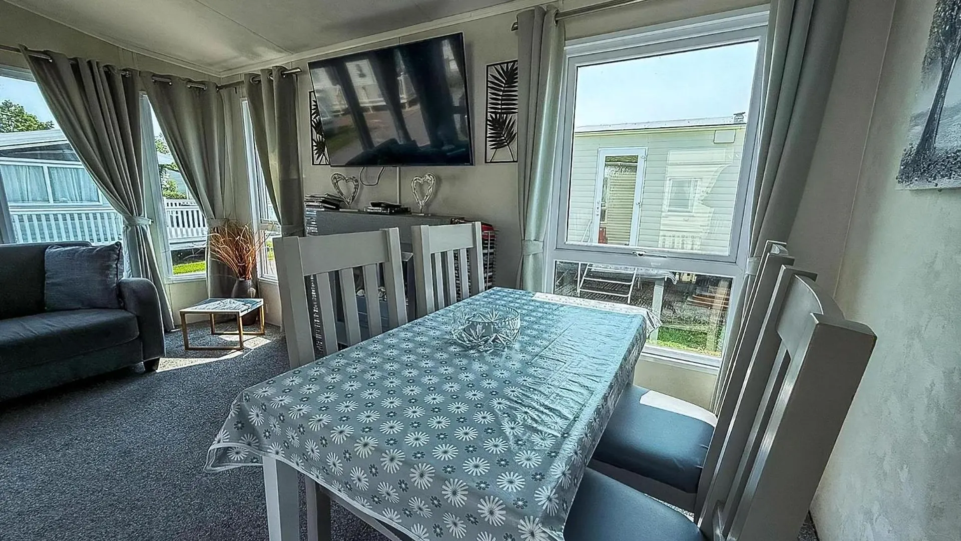 Campeggio Lovely Wheelchair Friendly Caravan At Skipsea Sands In Yorkshire Ref 41167Wf Barmston